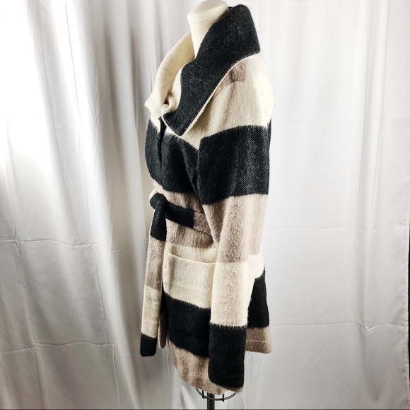 🌟HP🌟 H&M Divided Colorblock Wrap Coat - Picture 4 of 8